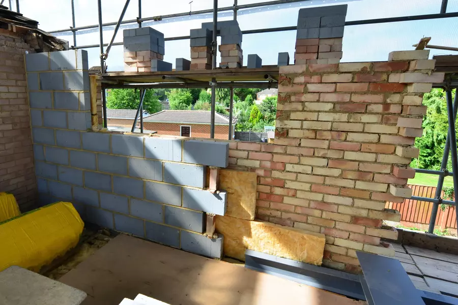 How To Construct a Brick Wall in Desert Hot Springs, CA How To Construct a Brick Wall in Desert Hot Springs, CA